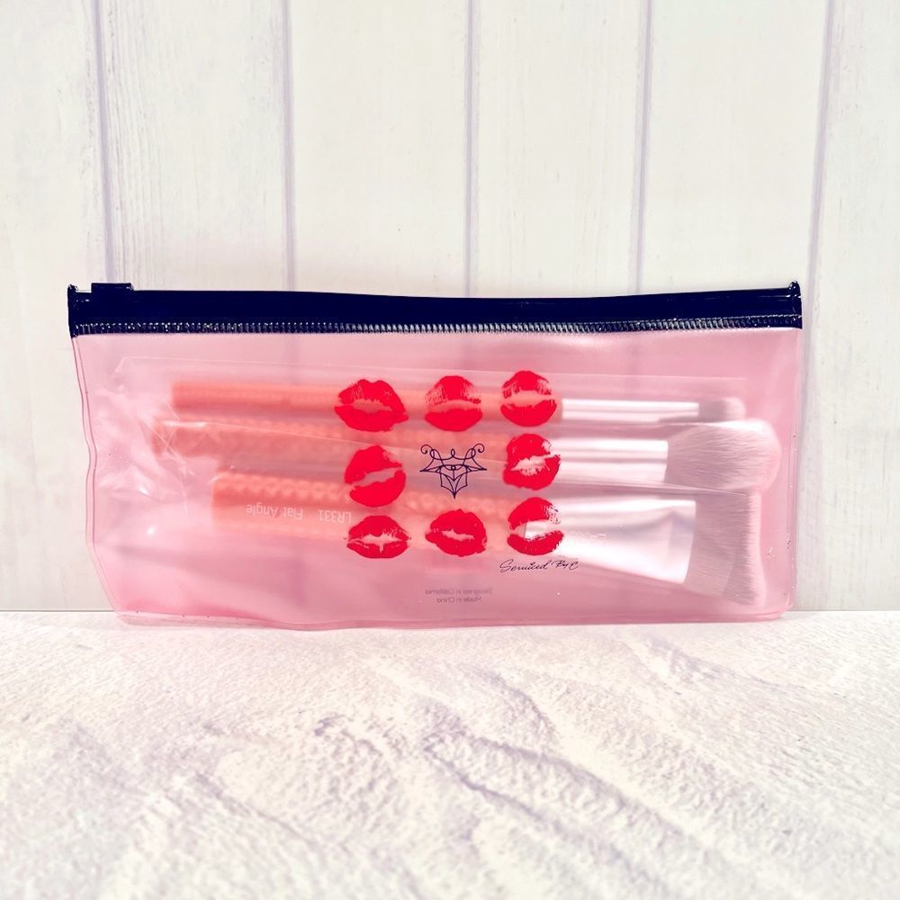 LARUCE BEAUTY 3-Piece Contour Brush Set with @ServicedbyE Limited Edition NEW!